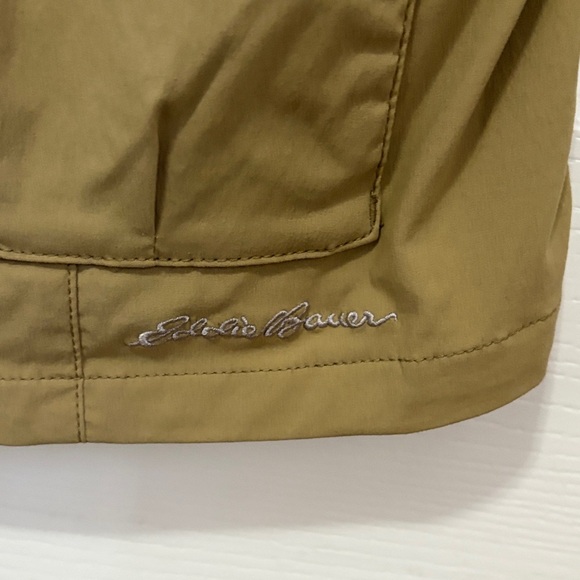 Eddie Bauer Women's Khaki Outdoor Vest - Picture 4 of 6